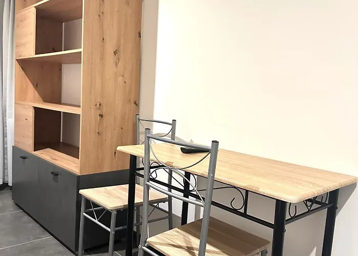 Three Bedroom Lägenhet